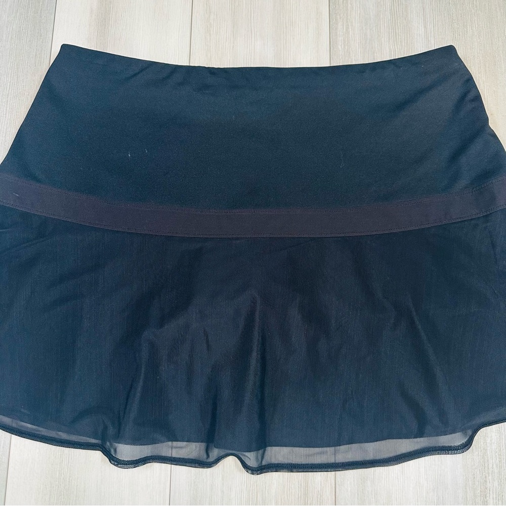 Athleta Women’s Black Skort Sheer Overlay Skirt Size Large - Picture 2 of 6